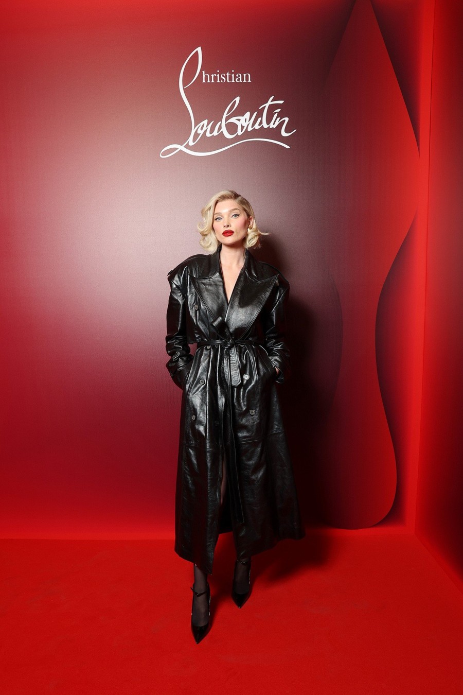 O Christian Louboutin γιόρτασε τα 30 χρόνια της κόκκινης σόλας με ένα φαντασμαγορικό show- Φωτογραφία 5