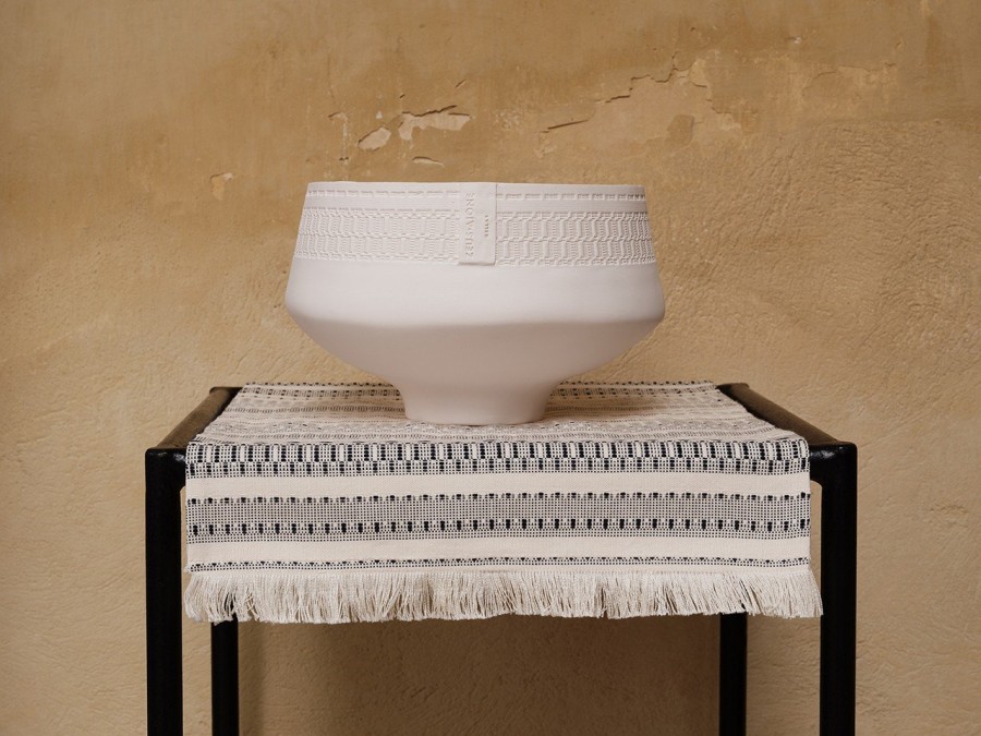 H νέα homeware συλλογή με αφορμή τα 10 χρόνια της Zeus+Δione είναι συγκλονιστική - Φωτογραφία 6