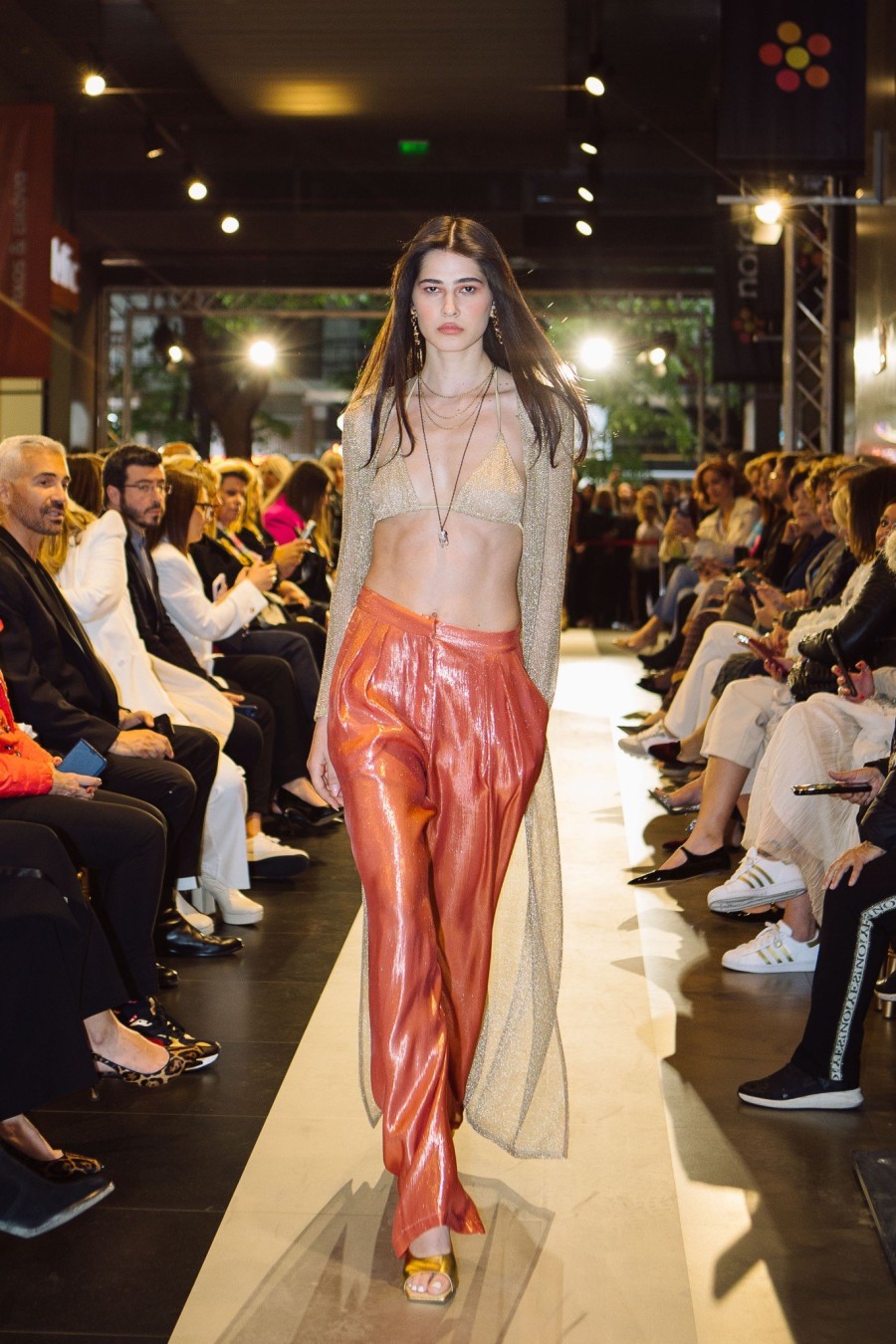 All things fashion: Ένα εντυπωσιακό fashion show στη Θεσσαλονίκη με λαμπερούς καλεσμένους - Φωτογραφία 9