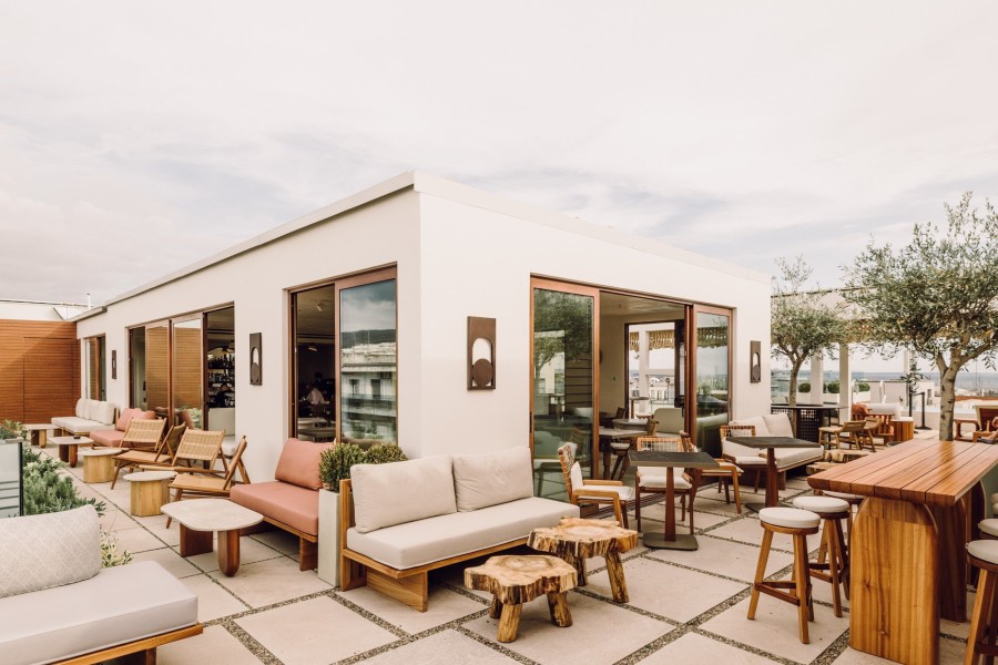 Το νέο πολυαναμενόμενο rooftop της Θεσσαλονίκης άνοιξε τις πύλες του κι επίσημα - Φωτογραφία 2