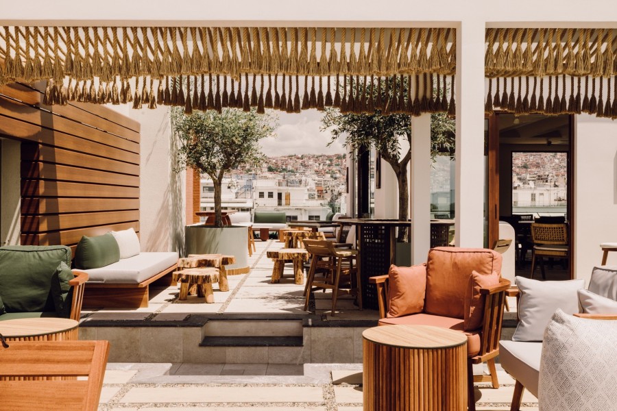 Το νέο πολυαναμενόμενο rooftop της Θεσσαλονίκης άνοιξε τις πύλες του κι επίσημα - Φωτογραφία 4
