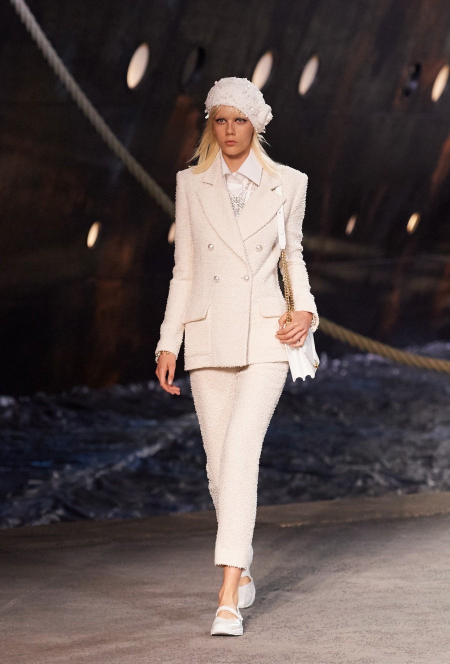 Γιατί λατρέψαμε το Cruise Fashion Show του οίκου Chanel- Φωτογραφία 17