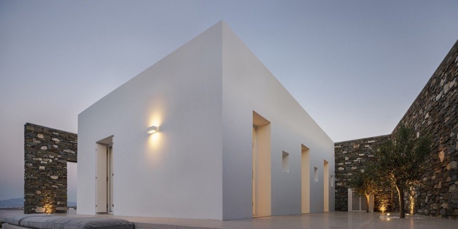 Μια πέτρινη αγκαλιά προστατεύει το Hug house στη Νάουσα της Πάρου - Φωτογραφία 7