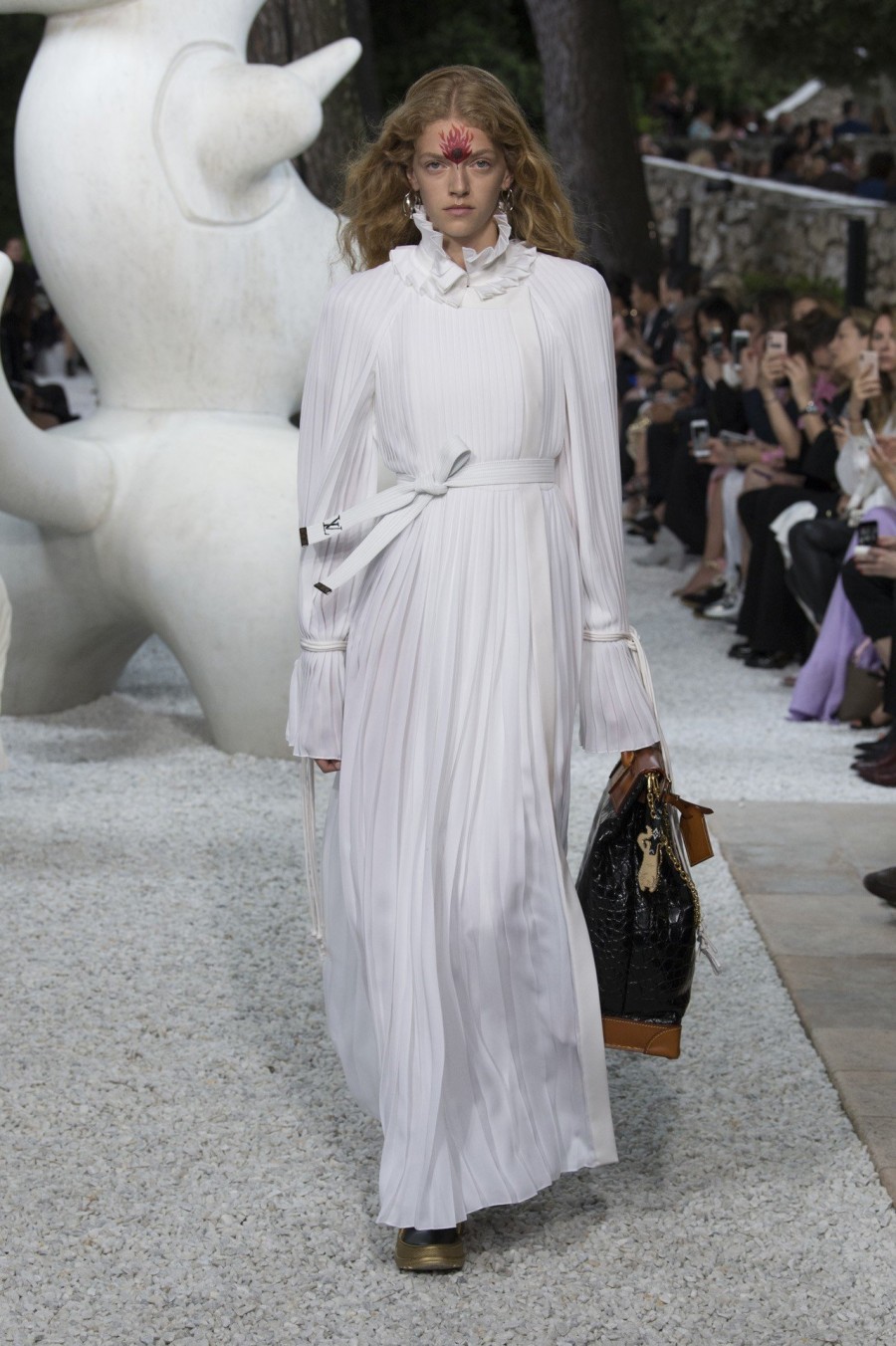 Η μόδα συνάντησε την τέχνη στο Louis Vuitton Cruise 2019 fashion show- Φωτογραφία 4