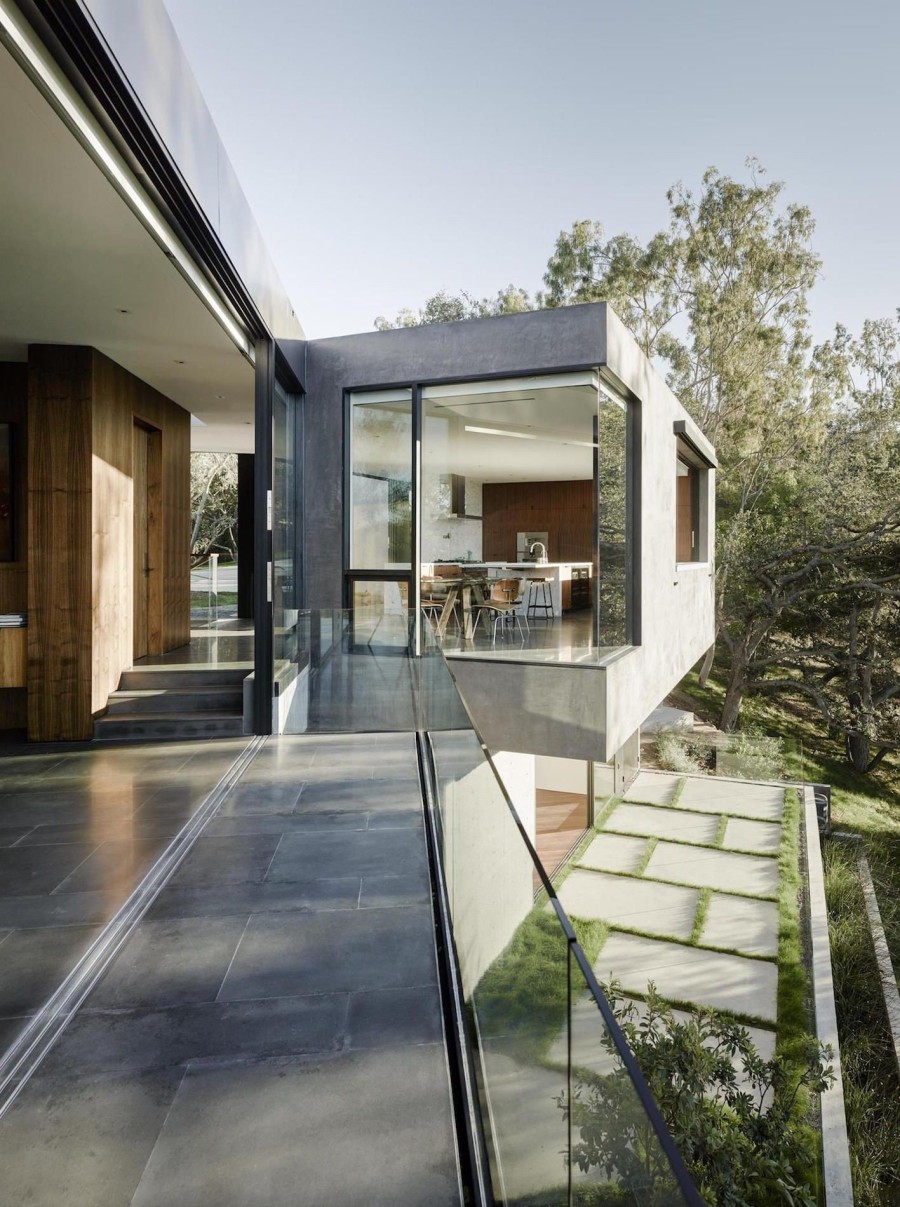 Το Oak Pass Main House στο Beverly Hills υποτάσσεται απόλυτα στο φυσικό του περιβάλλον- Φωτογραφία 13