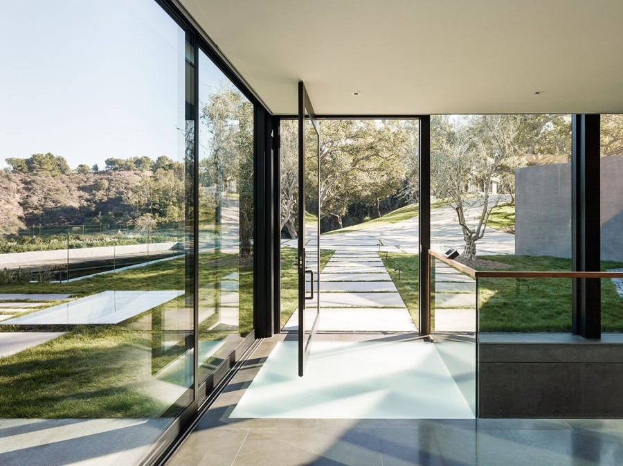 Το Oak Pass Main House στο Beverly Hills υποτάσσεται απόλυτα στο φυσικό του περιβάλλον- Φωτογραφία 7