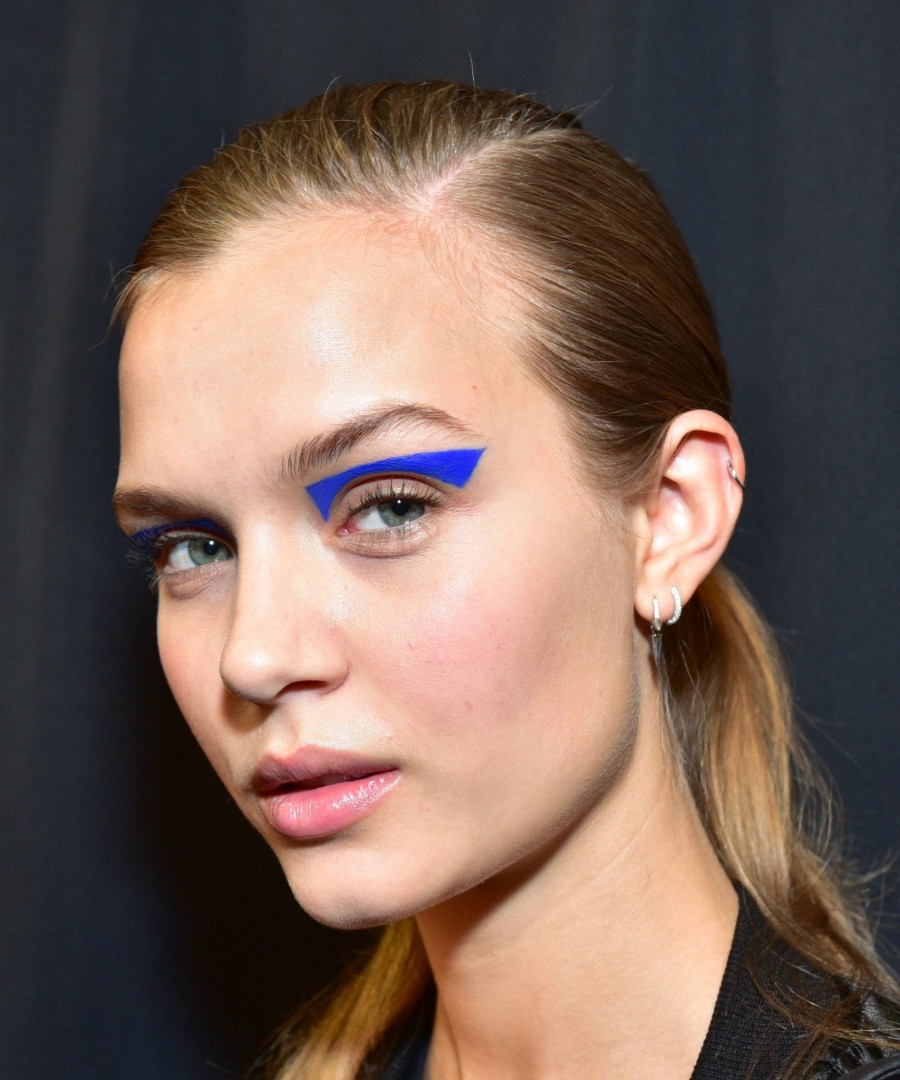 Graphic eyeliner