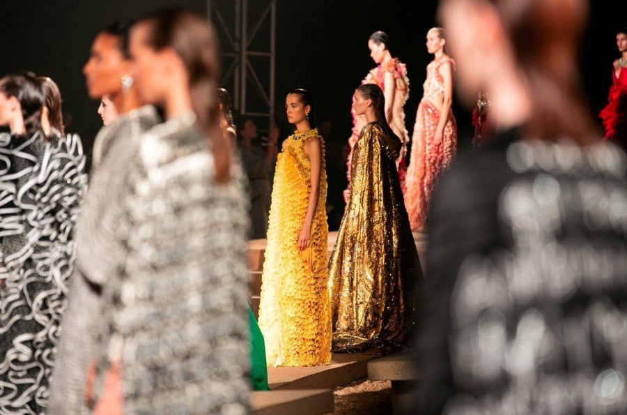Η Mary Katrantzou μας συγκίνησε με τo συγκλονιστικό show της με αφορμή τα 30 χρόνια από την ίδρυση του Σωματείου ΕΛΠΙΔΑ- Φωτογραφία 14