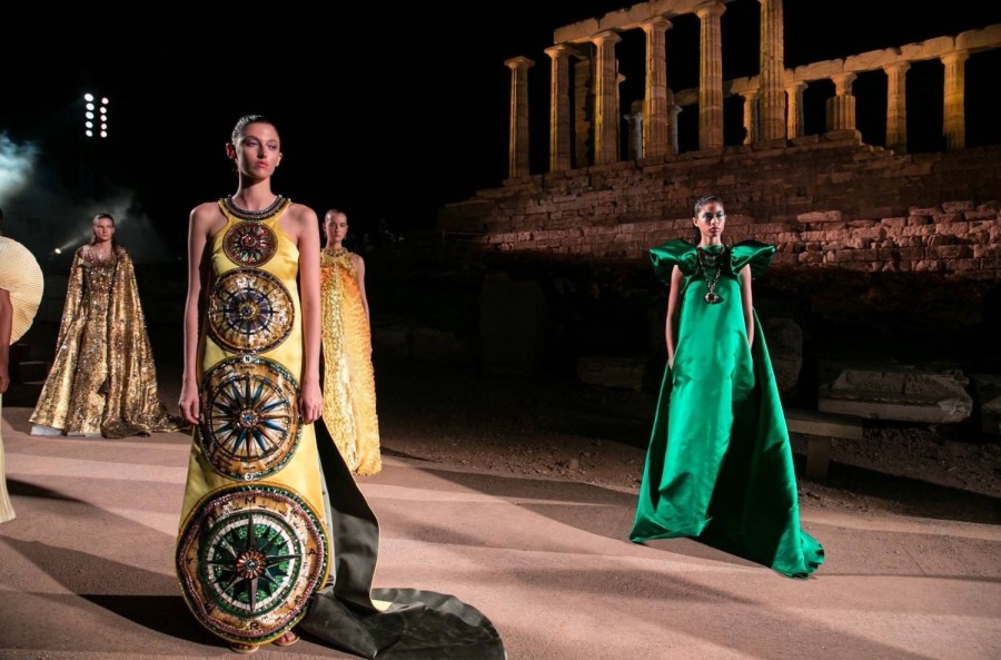 Η Mary Katrantzou μας συγκίνησε με τo συγκλονιστικό show της με αφορμή τα 30 χρόνια από την ίδρυση του Σωματείου ΕΛΠΙΔΑ- Φωτογραφία 20