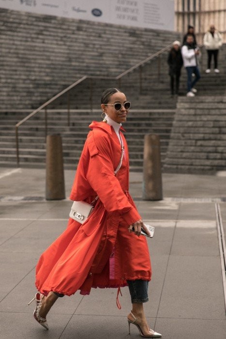 Εμπνευστείτε από τις απόλυτες street style εμφανίσεις που κυριάρχησαν στην Εβδομάδα Μόδας της Νέας Υόρκης - Φωτογραφία 1