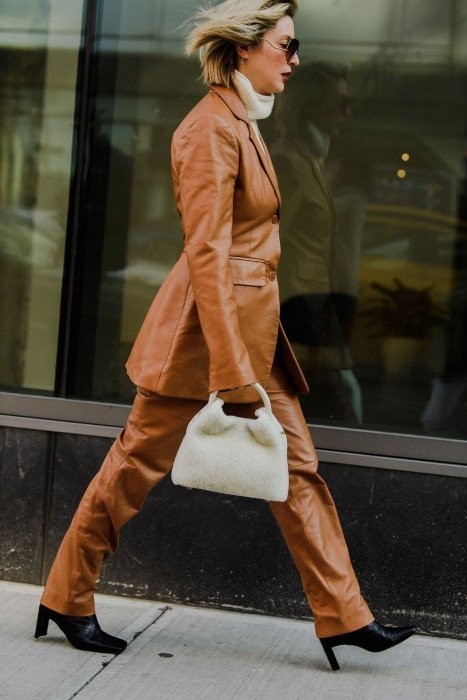 Εμπνευστείτε από τις απόλυτες street style εμφανίσεις που κυριάρχησαν στην Εβδομάδα Μόδας της Νέας Υόρκης - Φωτογραφία 15