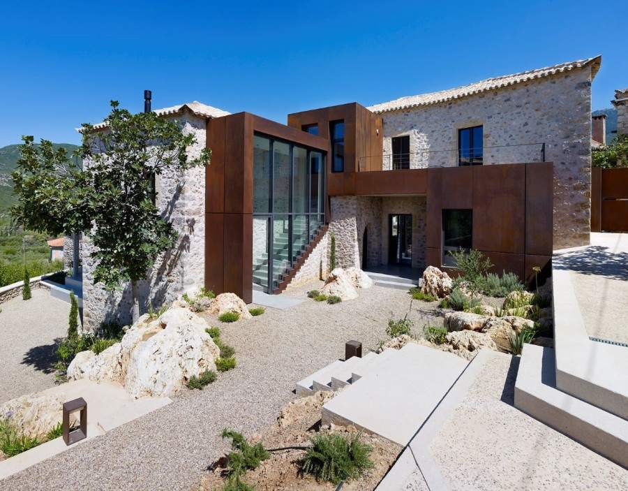 Το Rusted Mill house στη Μάνη είναι μια πανέμορφη εξοχική κατοικία με αγάπη για την παράδοση - Φωτογραφία 1