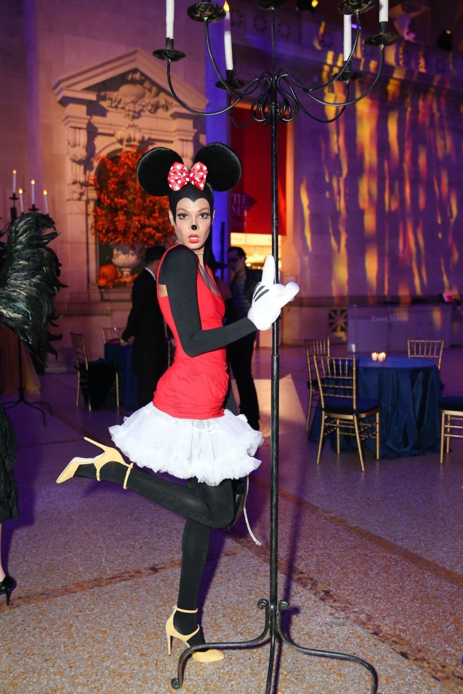  Μόδα και Halloween συναντήθηκαν για πρώτη φορά στο ΜΕΤ - Φωτογραφία 13