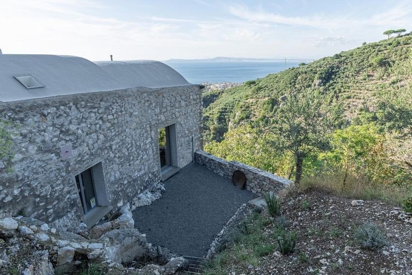 Ένας παλιός μύλος του 17ου αιώνα μετατράπηκε σ' ένα μαγευτικό μεσογειακό σπίτι  - Φωτογραφία 1