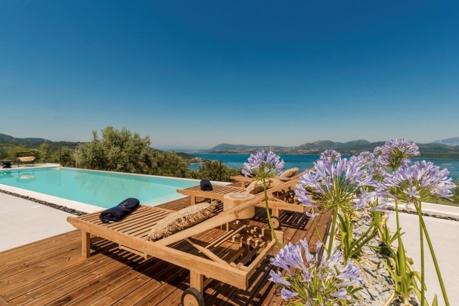 Η Villa Agapanthus στη Λευκάδα μας καλεί να ζήσουμε τo απόλυτο καλοκαιρινό όνειρο- Φωτογραφία 2