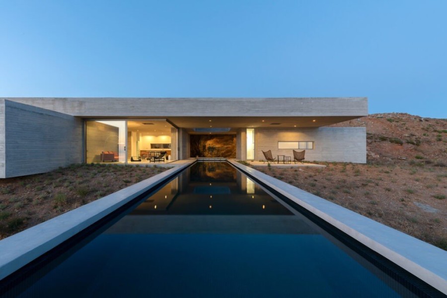 Cycladic Beauty: Το Lap Pool House στην Τήνο γίνεται «ένα» με τη γοητεία του νησιού - Φωτογραφία 3
