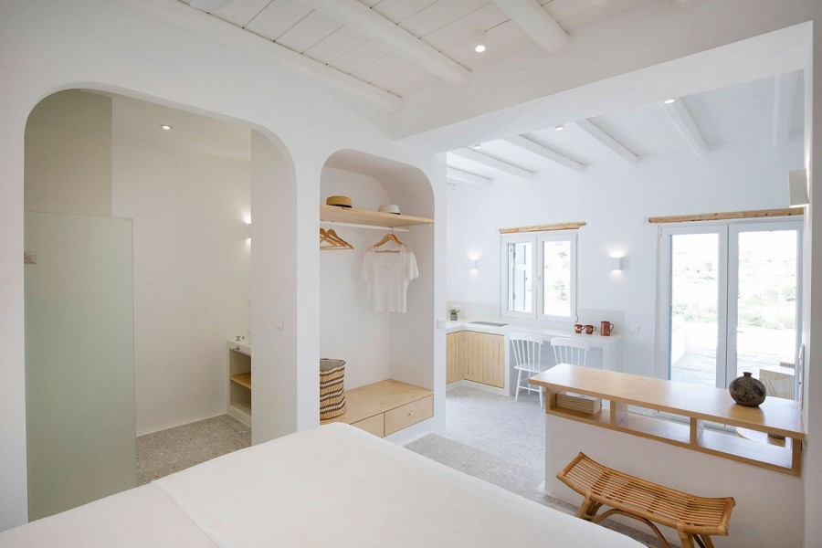 Οι Asprolithos Villas στην Κύθνο χωρούν σε 40 τ.μ. την απέραντη κυκλαδίτικη ομορφιά- Φωτογραφία 1