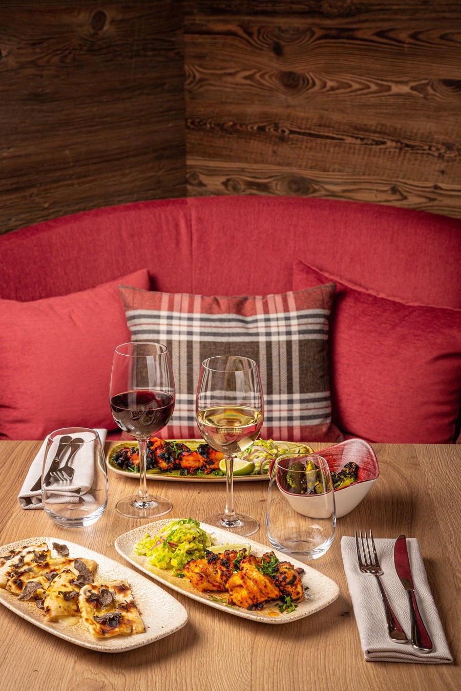 Maya Altitude: Το chalet reastaurant με θέα στο Mont Blanc που εξιτάρει τις αισθήσεις- Φωτογραφία 2
