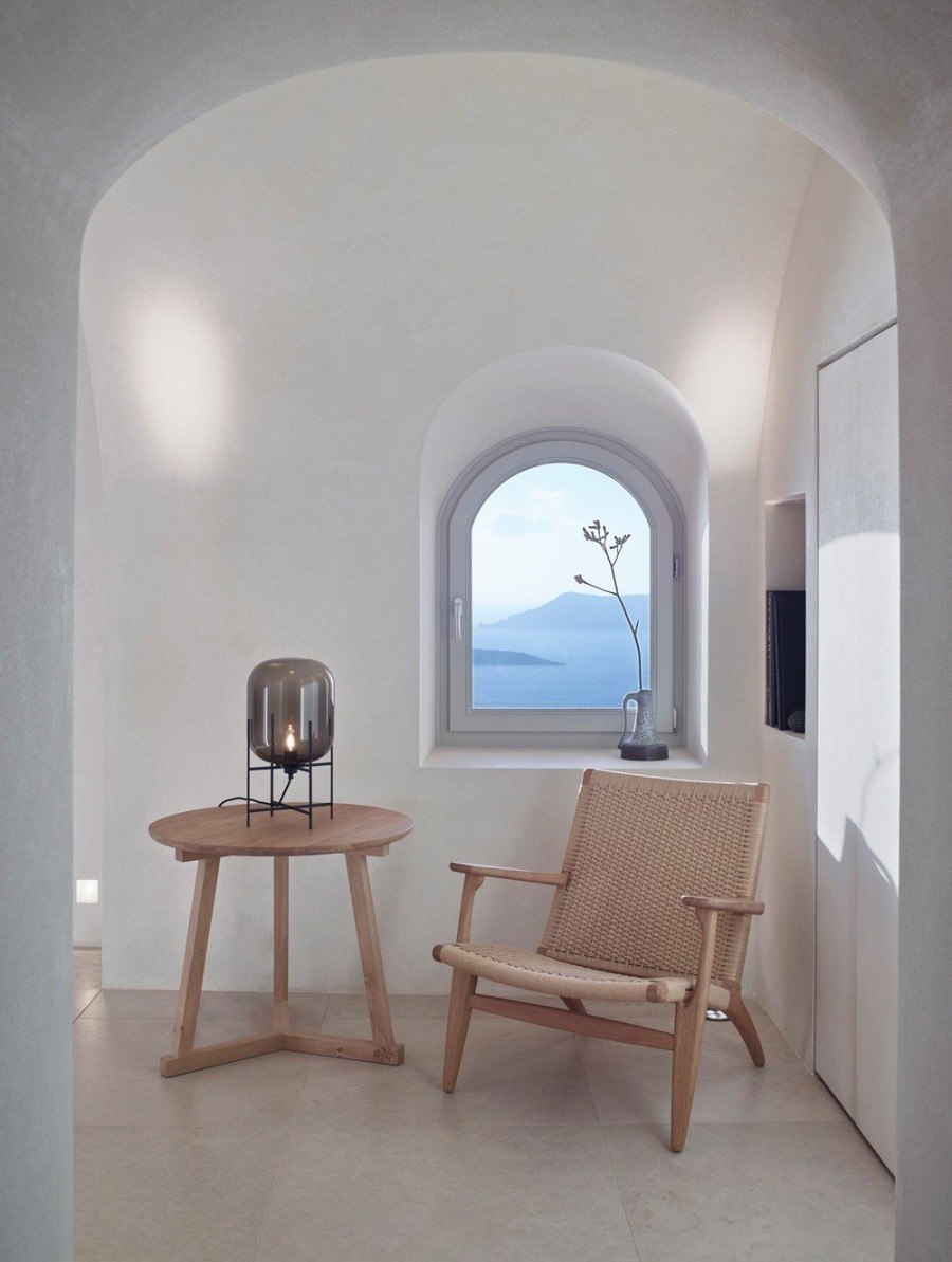 Villa Bordeaux: Ένα ιστορικό κτίριο στα Φηρά της Σαντορίνης μετατράπηκε σε ένα one-of-a-kind ξενοδοχείο- Φωτογραφία 4