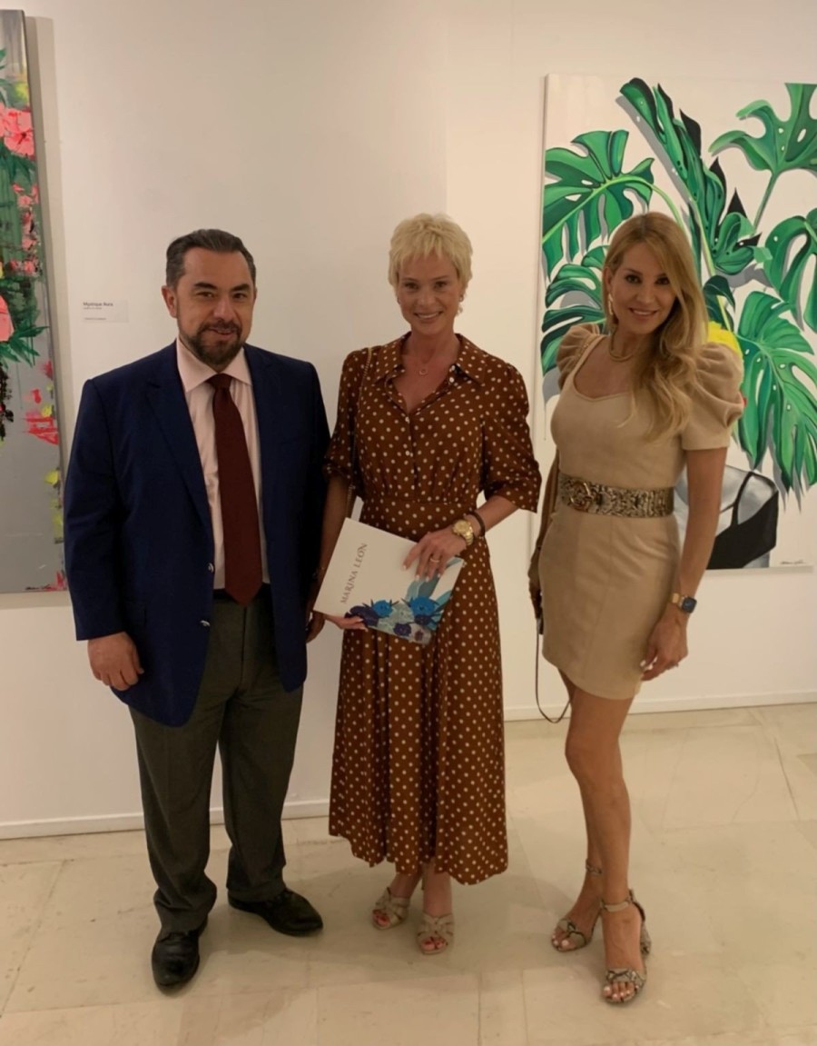 Athenian vibes: Τα εγκαίνια της 1ης ατομικής έκθεσης της Marina Leon, «My Secret Garden», στέφθηκαν από απόλυτη επιτυχία - Φωτογραφία 4