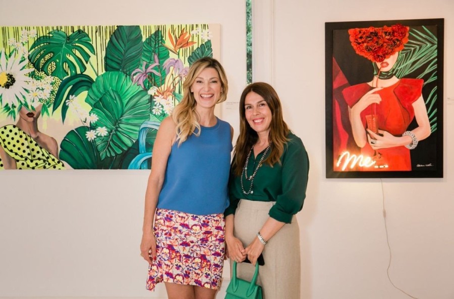 Athenian vibes: Τα εγκαίνια της 1ης ατομικής έκθεσης της Marina Leon, «My Secret Garden», στέφθηκαν από απόλυτη επιτυχία - Φωτογραφία 12