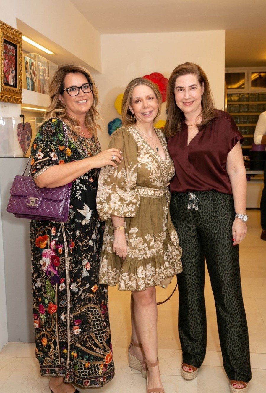 Athenian vibes: Τα εγκαίνια της 1ης ατομικής έκθεσης της Marina Leon, «My Secret Garden», στέφθηκαν από απόλυτη επιτυχία - Φωτογραφία 9