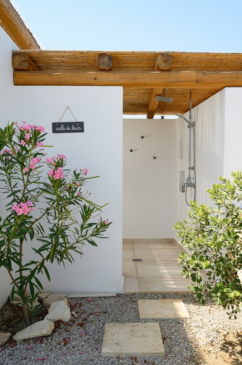 H Villa Chelona κτίστηκε μέσα στους ελαιώνες της Νότιας Κρήτης έτσι ώστε να βλέπει ανεμπόδιστα τον Ψηλορείτη- Φωτογραφία 7