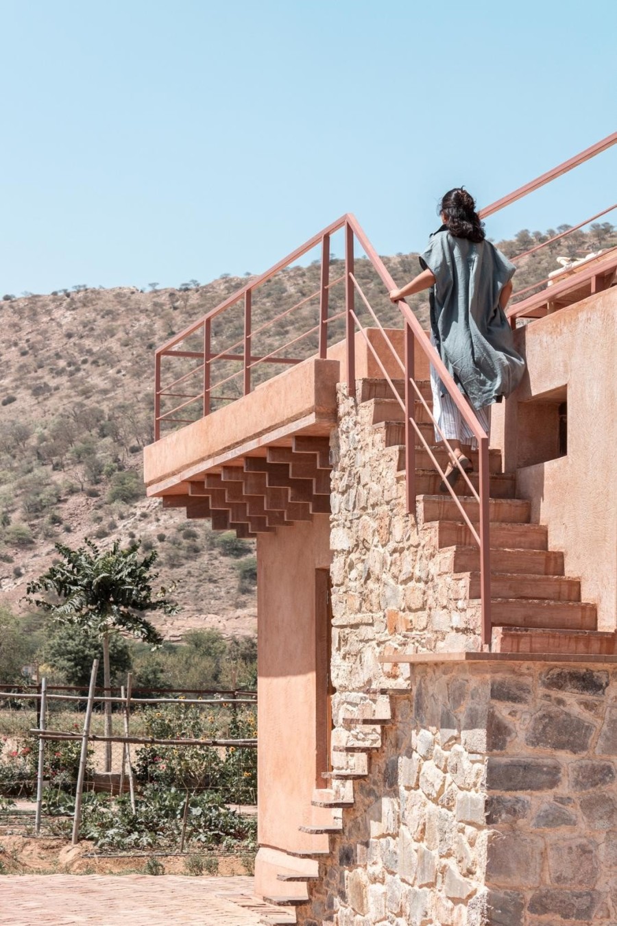 Το Mud House στην Ινδία είναι ένα πρότυπο παραδοσιακής κατοικίας που βασίζεται στον sustainable σχεδιασμό - Φωτογραφία 1