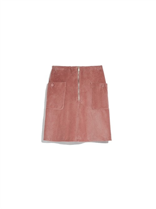  ΤΗΕ SKIRT  