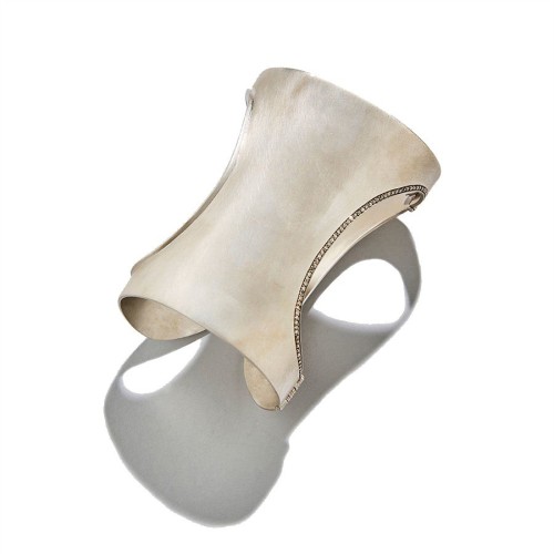  THE CUFF BRACELET  
