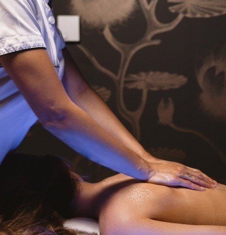   Θεραπεία Μασάζ  