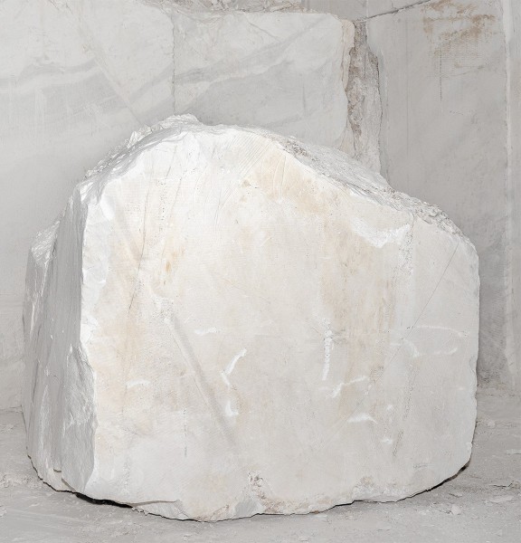 efi-haliori-untitled-7541-2020-inkjet-print-on-archival-paper-83x83cm-ed52ap-courtesy-of-the-artist-and-can-christina-androulidaki-gallery-athens.jpg