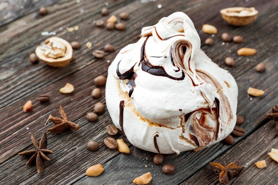 meringue-chocolate-shutterstock-436755415.jpg