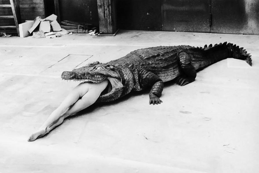 helmut-newton-a-scene-from-pina-bauschs-ballet-1983-yatzer-1.jpg