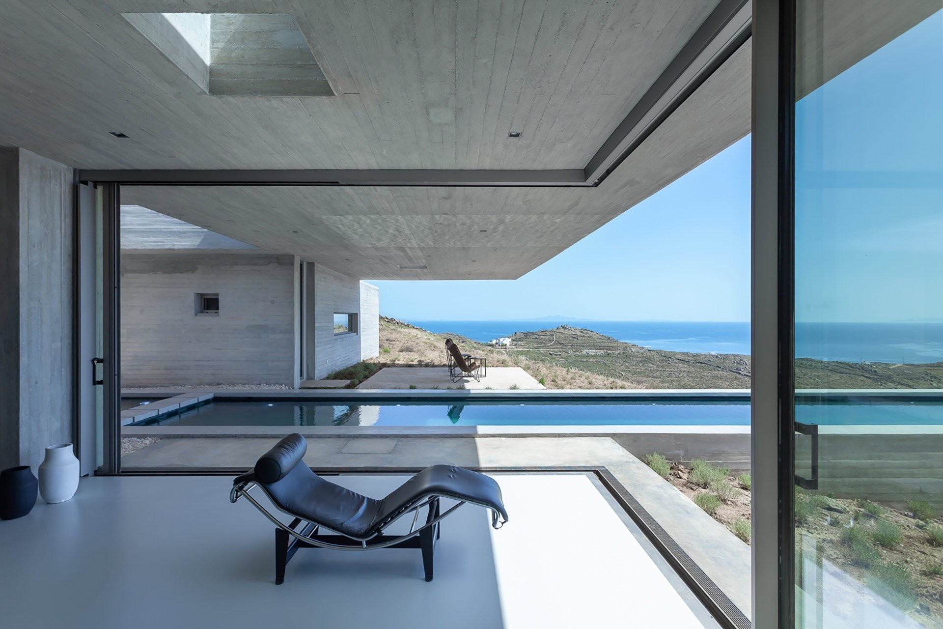 09-the-lap-pool-house-mariana-bisti-yatzer-D0LDW.jpg