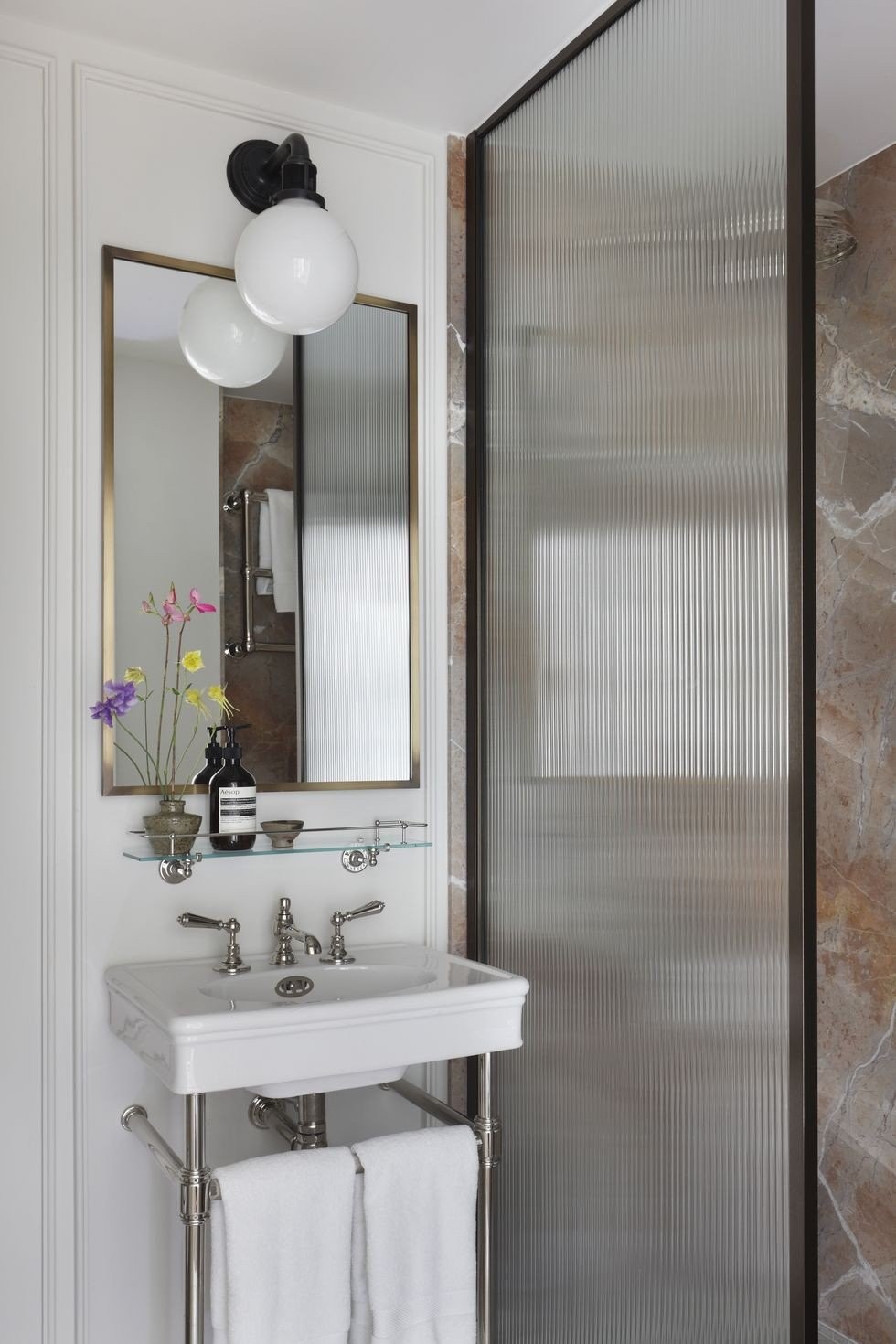 christian-bense-mayfair-apartment-bathroom-64ef563ee92d1.jpg