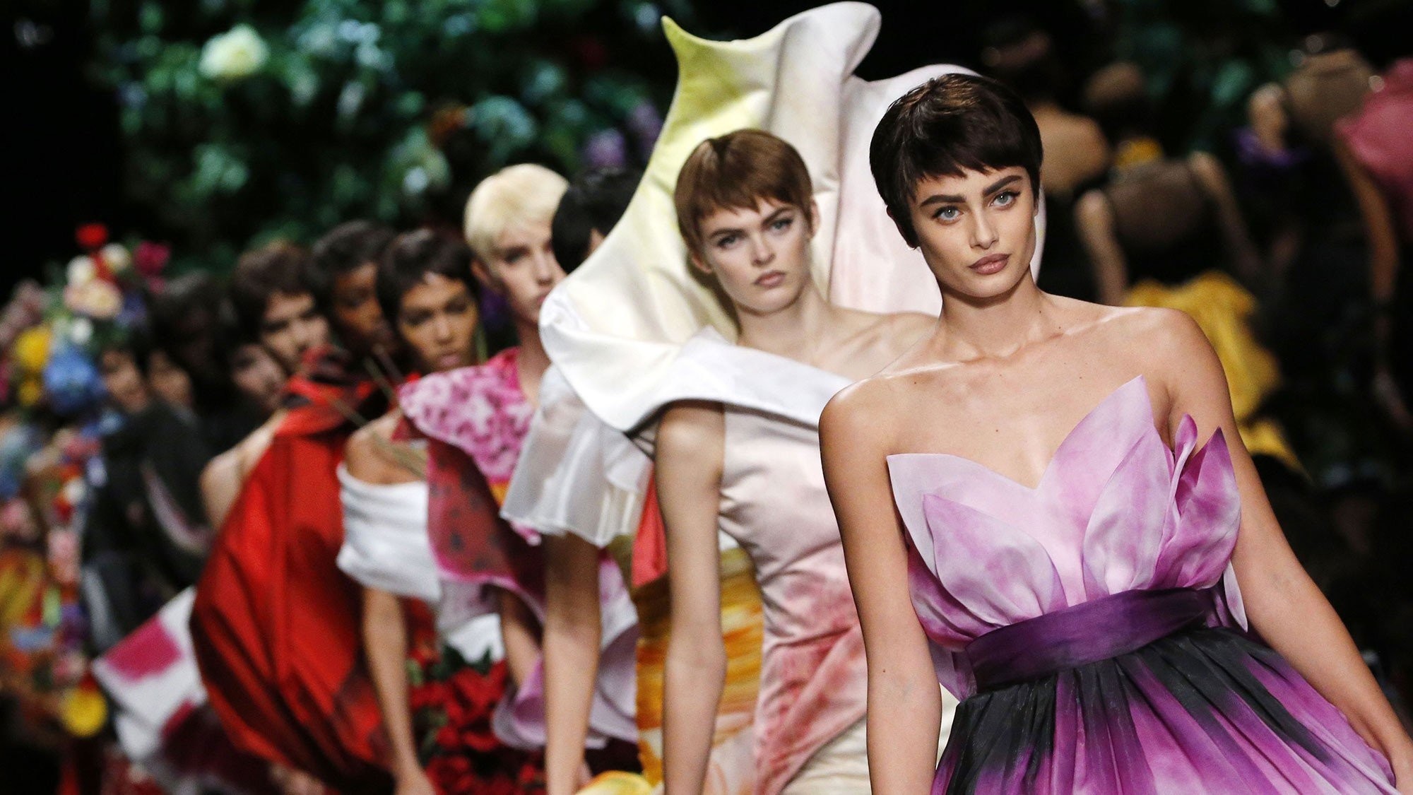 moschino-ss18.jpg
