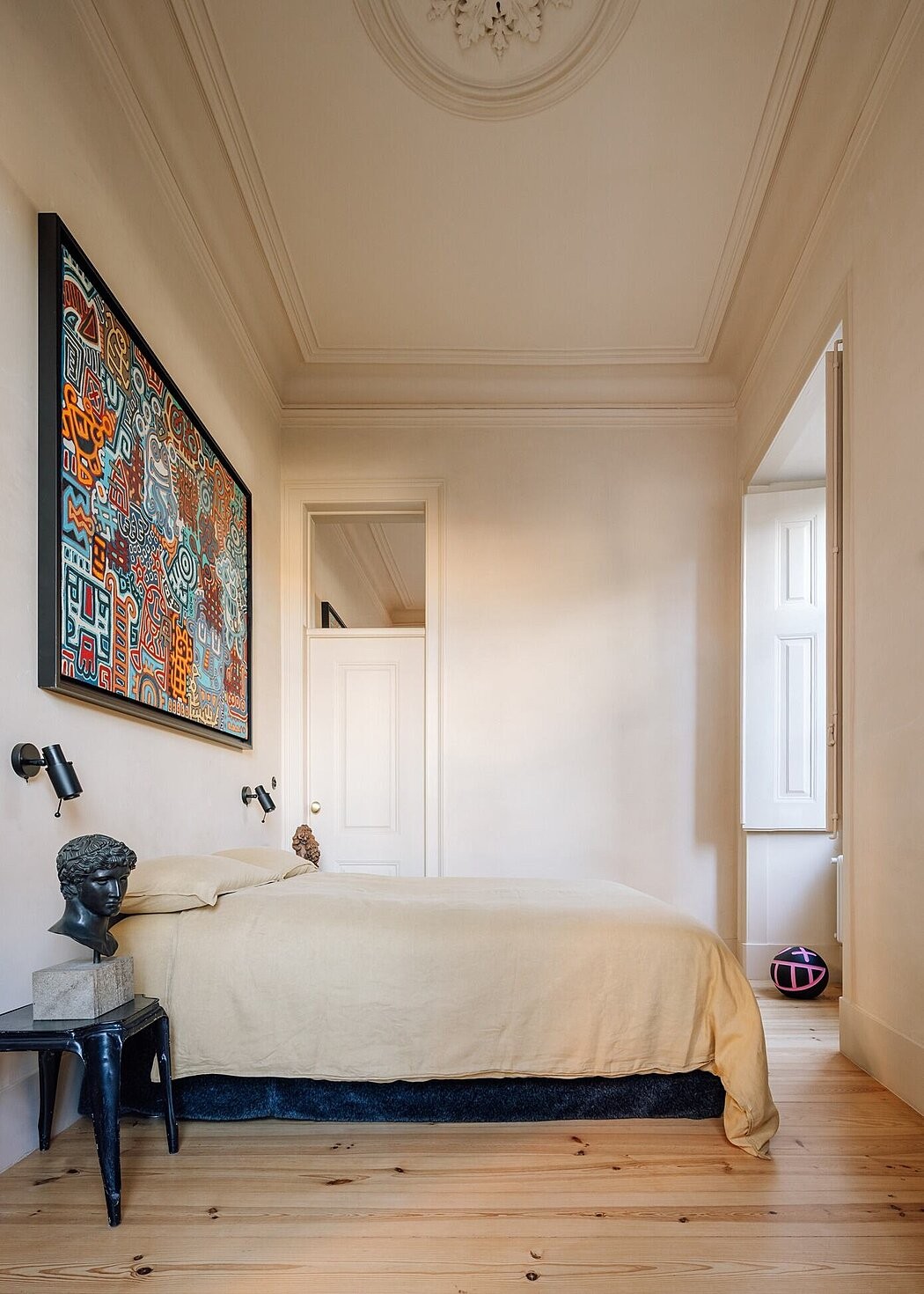018-palmeira-apartment-lisbons-modern-tradition-1050x1470-c40QD.jpg