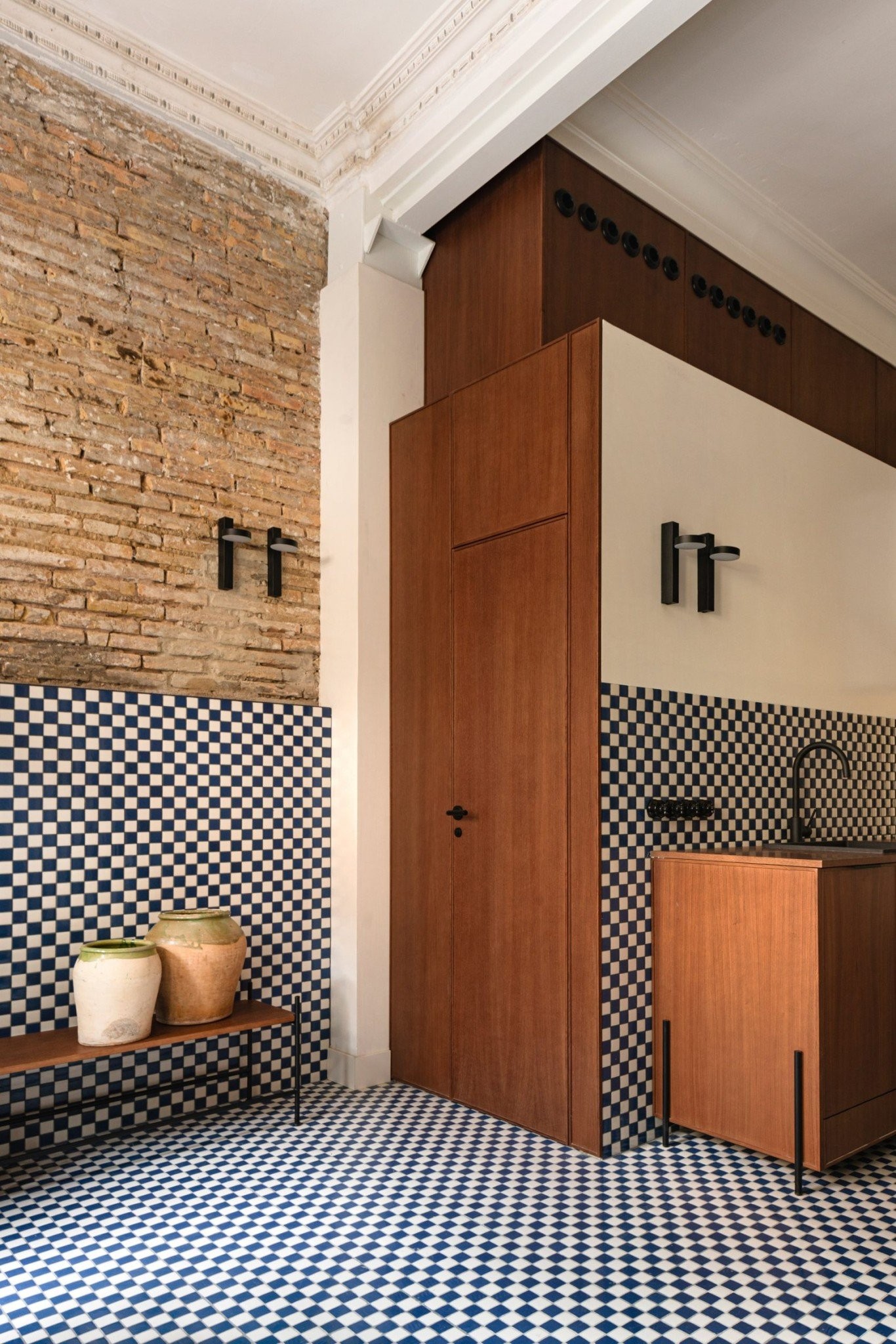 casa-cabanyal-viruta-lab-valencia-dezeen-2364-col-2-scaled-1VaXt.jpg