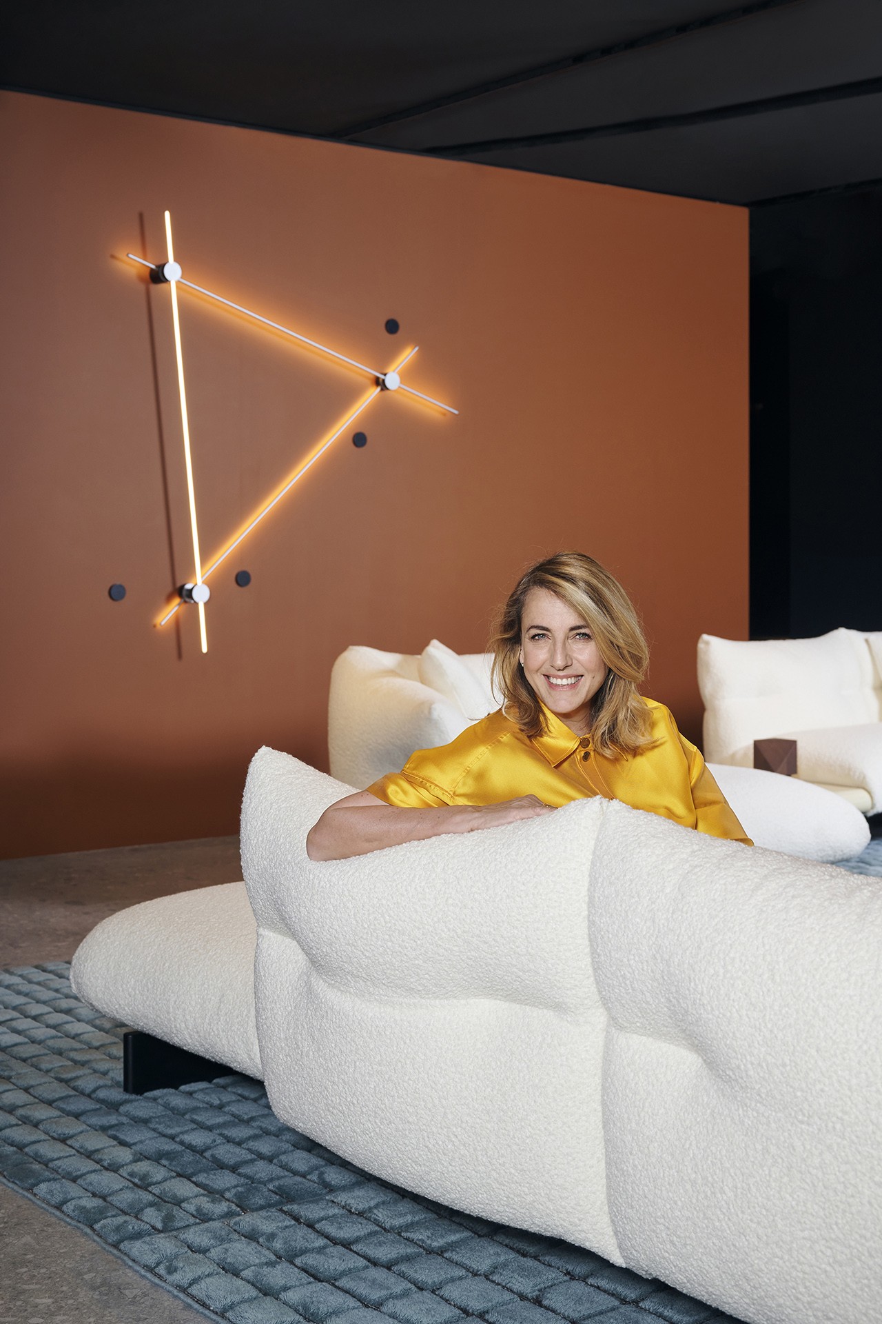 1-cassina-patricia-urquiola-art-director-moncloud-sofa-ph-valentina-sommariva-kwAL6.jpg