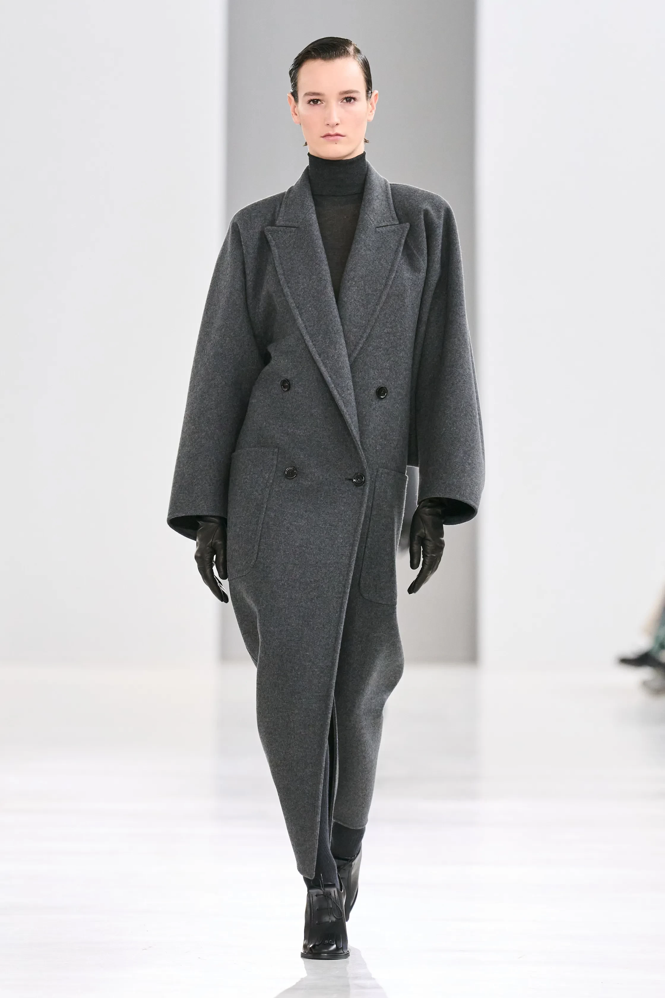00017-max-mara-2024-ready-to-wear-credit-gorunway.webp