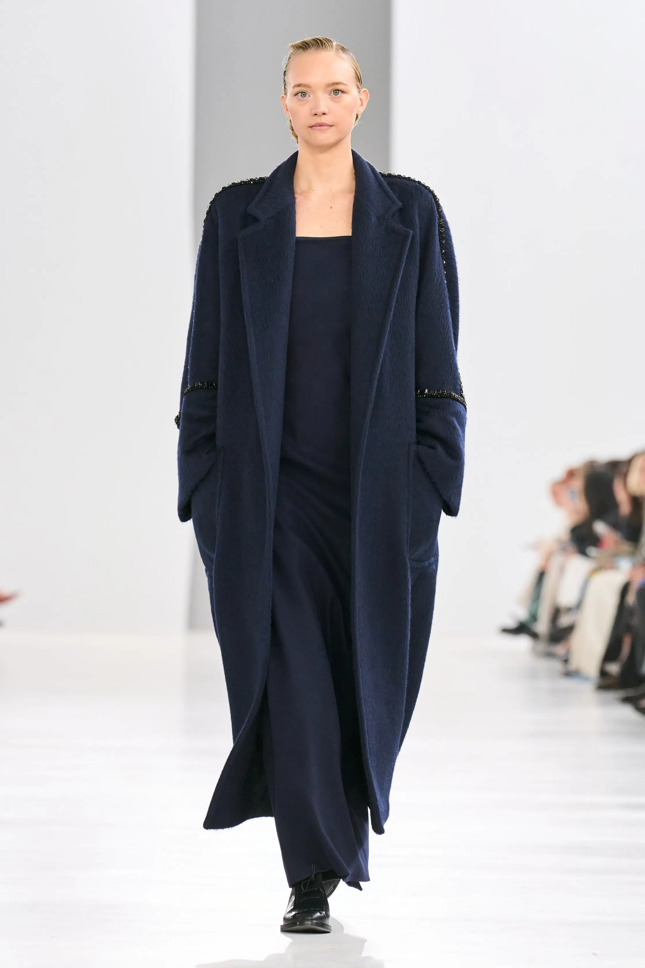 00049-max-mara-2024-ready-to-wear-credit-gorunway.webp