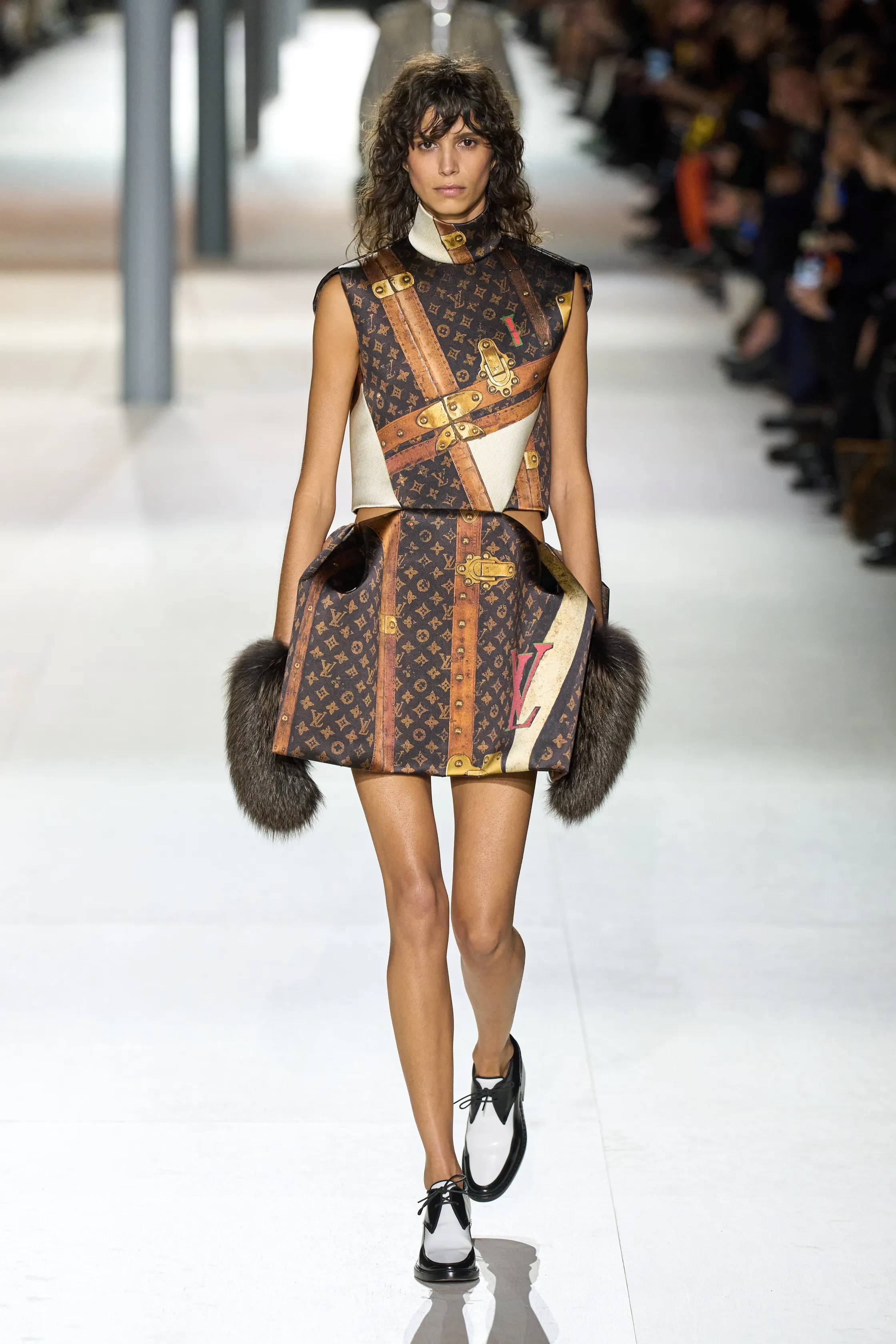 00015-louis-vuitton-fall-2024-ready-to-wear-credit-gorunway.webp