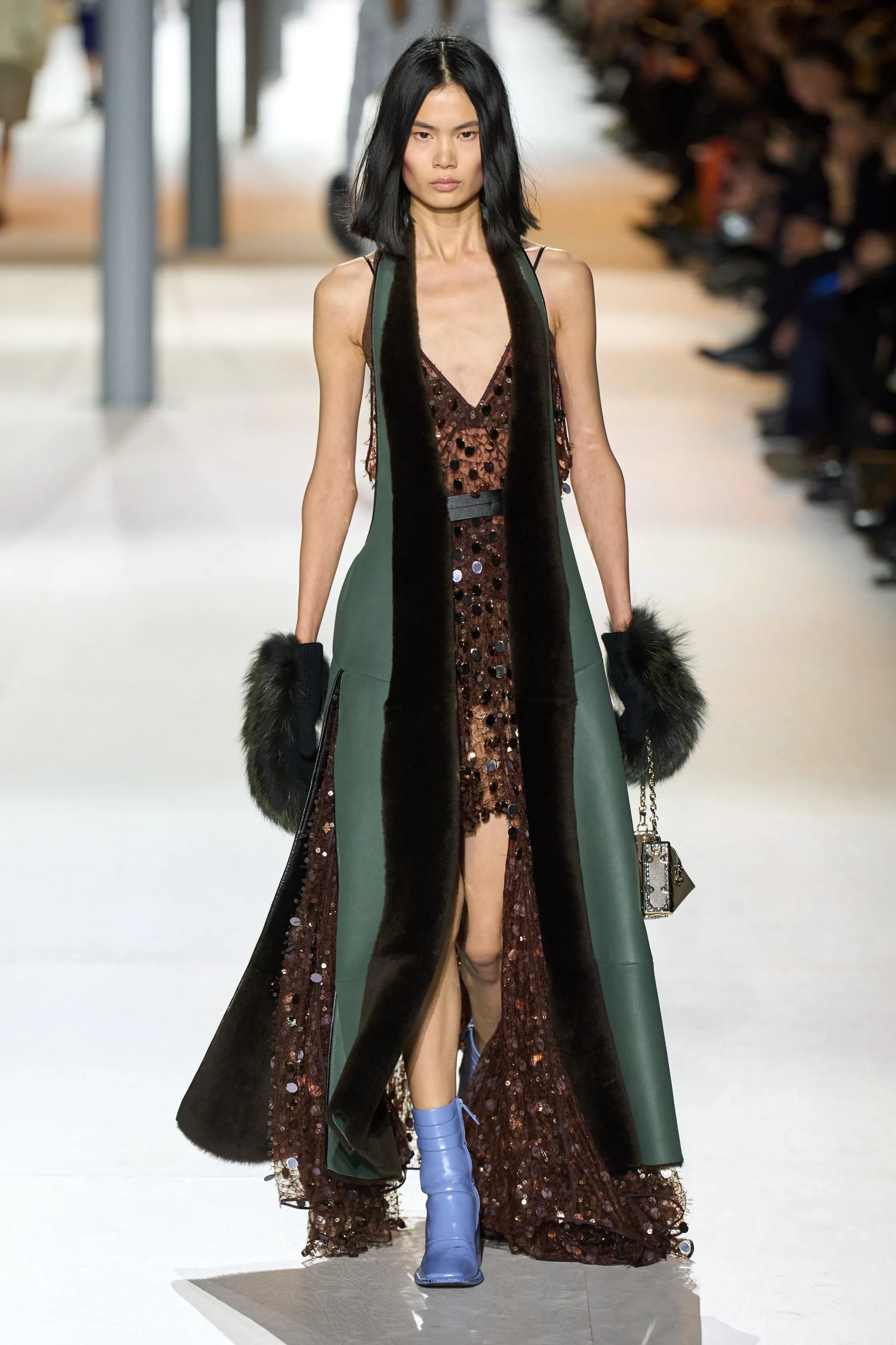 00055-louis-vuitton-fall-2024-ready-to-wear-credit-gorunway.webp