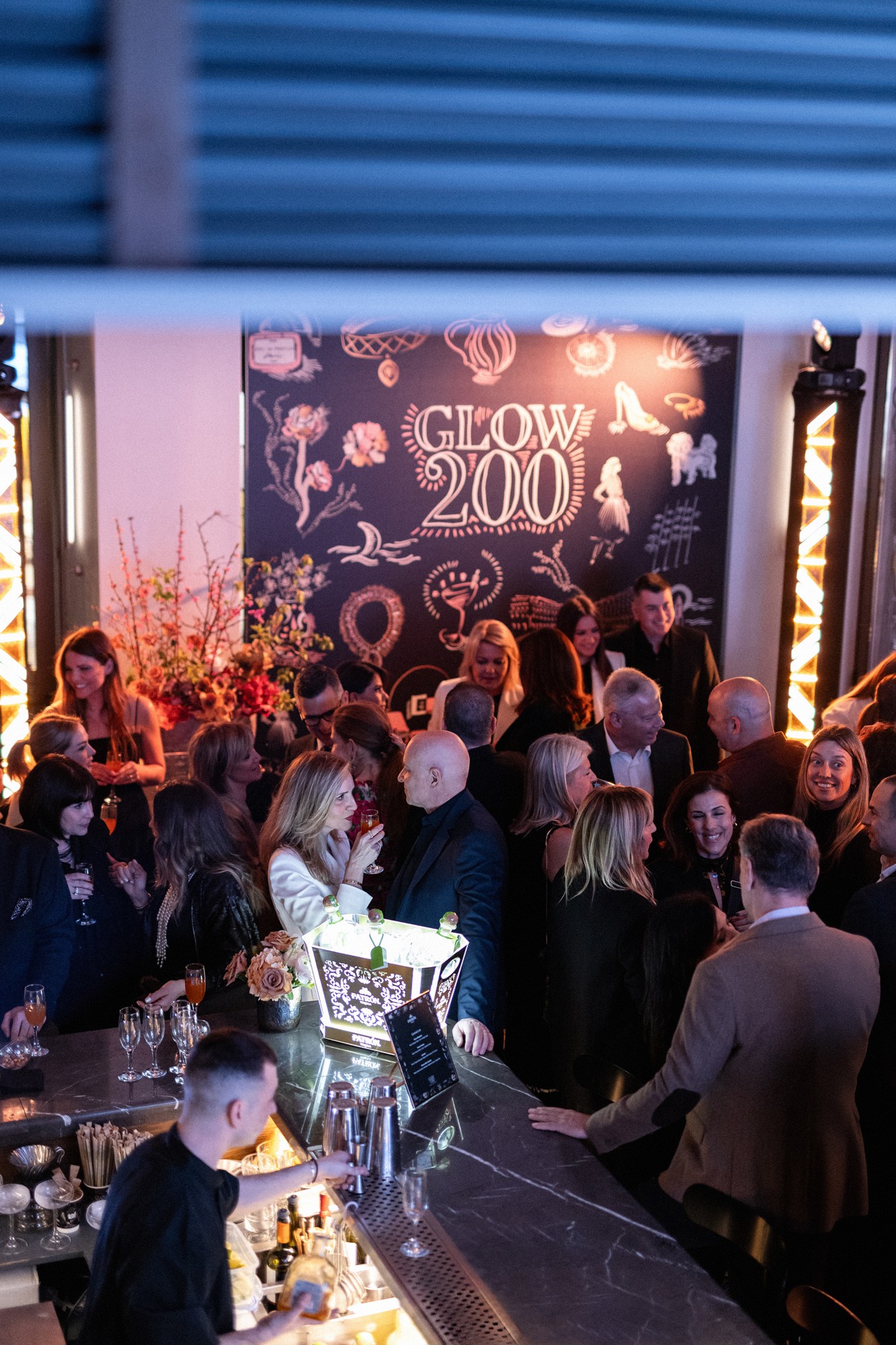 glow200-0423-as.jpg