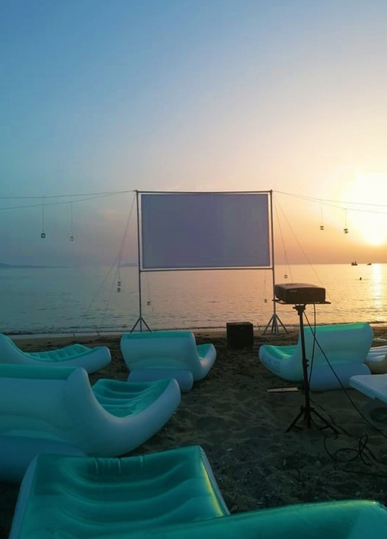 still-kiff-2021-projector-1.jpg