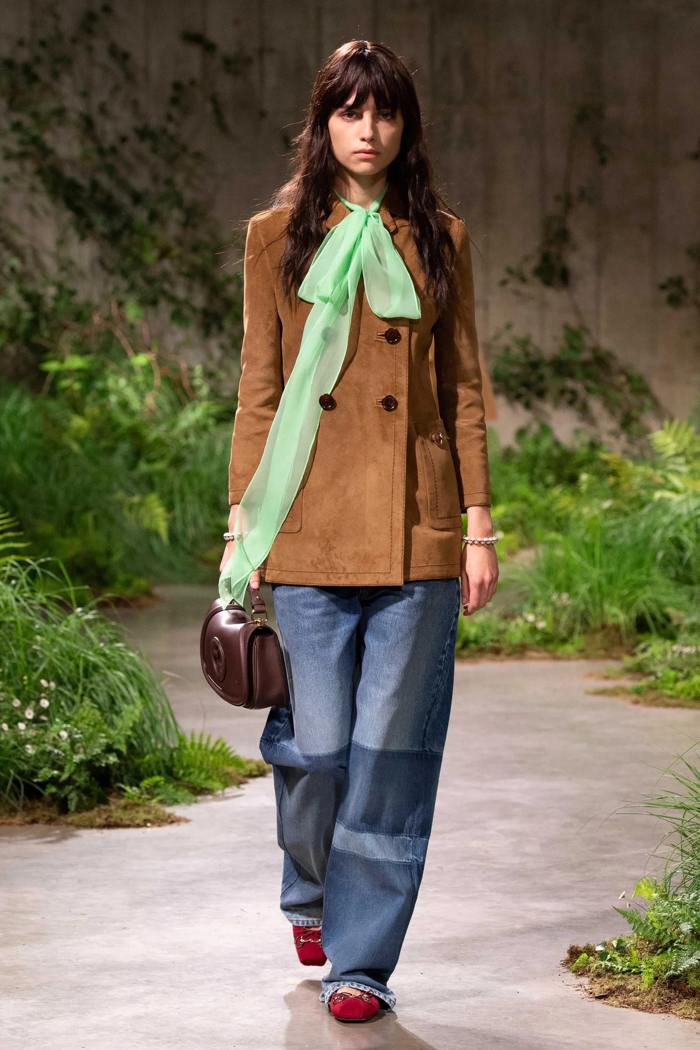 00005-gucci-resort-2025-credit-brand.webp