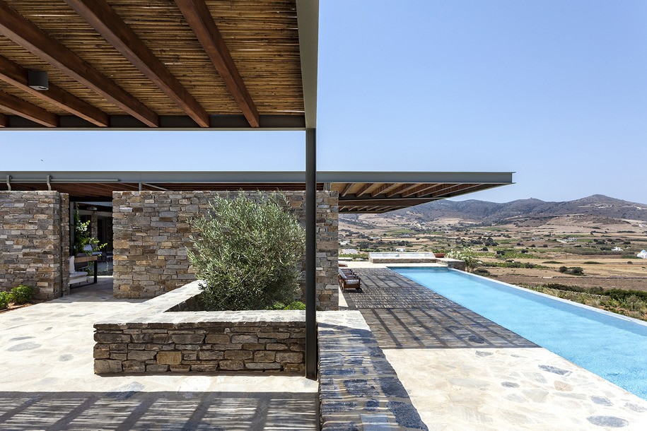 230623113242-antiparos-house-4k-architects-1-Xt6uu.jpg