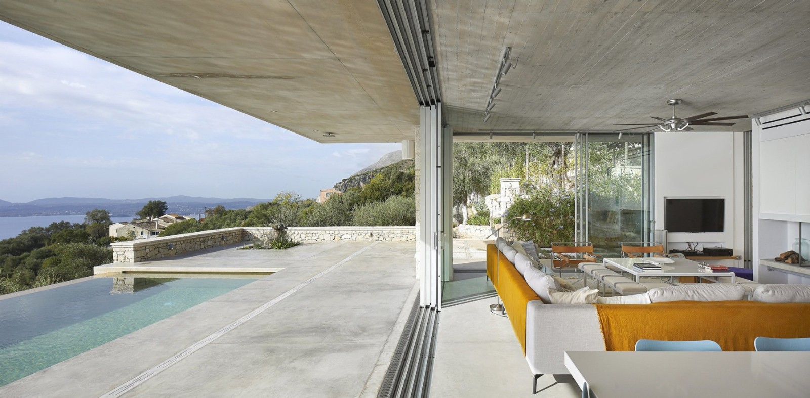 manser-practice-private-house-corfu-greece-huftoncrow-033-e1703090065253-1600x1600-lr3xu.jpg