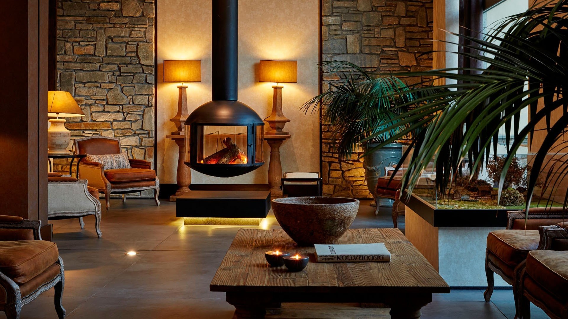 0012-4-lobby-lounge.jpg